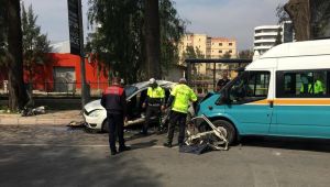 Bornova'da Feci Kaza 1 ölü 11 yaralı