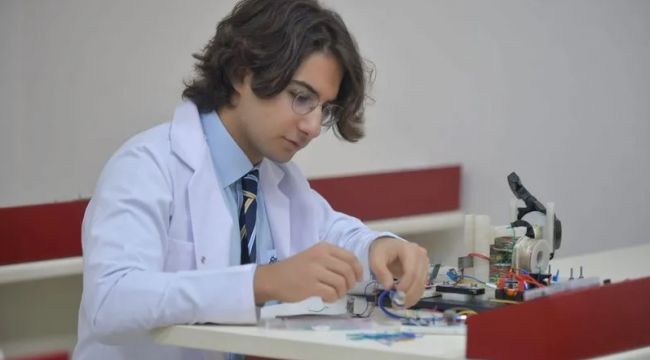 İzmirli Genç Silikon vadisine davet edildi