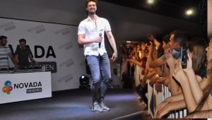 Novada Menemen'de 2. Yılını Gökhan Keser Konseriyle Kutladı