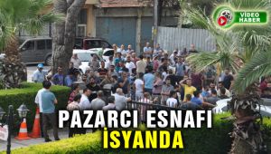 Pazarcı Esnafı Menemen Belediyesi Önünde Eylem Yaptı