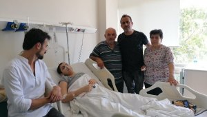 Haluk Levent'ten, kanser hastası anne Dilara'ya ziyaret