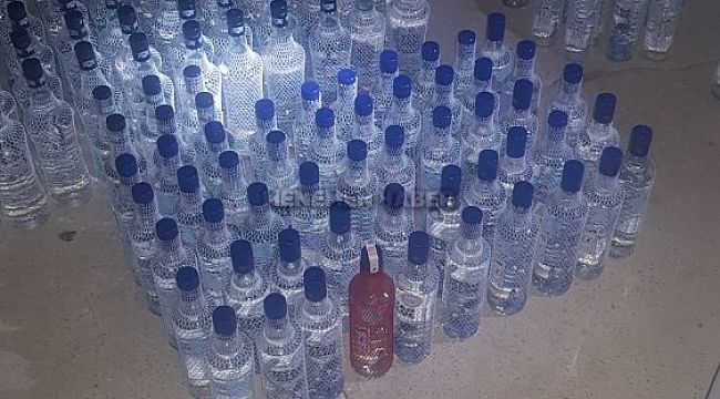 İzmir'de sahte içki operasyonu