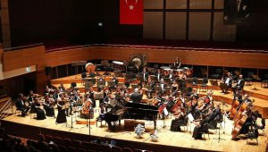 Yaşar Üniversitesi Senfoni Orkestrası'ndan 'Cumhuriyet Konseri'