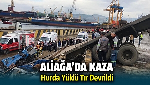 Aliağa'da hurda yüklü tır devrildi: 1 ölü