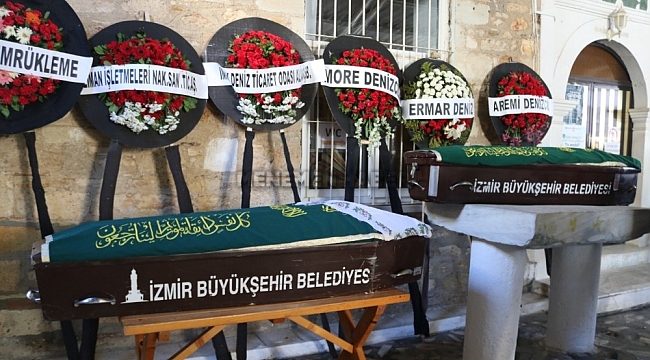 Foça'daki yangında can veren anne ve oğlu yan yana defnedildi