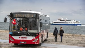 İzmir'e yerli üretim 15 yeni otobüs