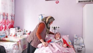 10 yaşındaki Ceren'in tedavisi bürokrasiye takıldı