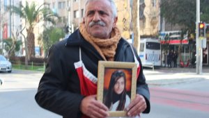 İzmir'de evlat nöbetindeki baba eylemini sürdürüyor: