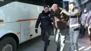 İzmir'deki suç örgütü operasyonunda 15 şüpheli tutuklandı
