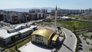 İzmir'deki camiler boş kaldı
