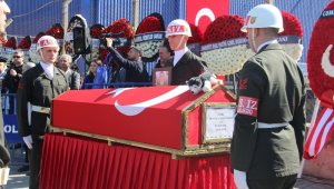 İzmirliler şehidini uğurladı