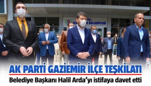 AK Parti'den belediye binası önünde CHP'li Başkan'a 'istifa' çağrısı!