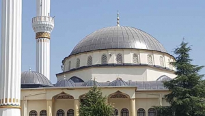 İzmir'de camilerde müzik yayını yapılmasıyla ilgili gözaltı