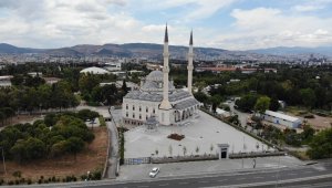 İzmir'de yarın 889 yerde cuma namazı kılınacak