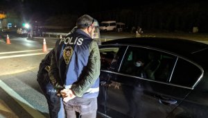 İzmir'de yasağa uymayanlara 2 milyon lirayı aşkın ceza