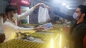 1 kilo ve üzeri tatlı alana kitap hediye