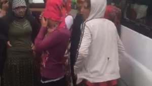 14 kişilik minibüsten 37 kişi çıktı