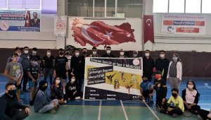 29 Ekim Badminton Turnuvası yapıldı