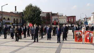 29 Ekim töreninde liseli genç kız baygınlık geçirdi