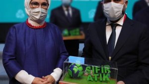 'Sıfır Atık Fikir ve Proje' yarışmasında Yakutiye Belediye Başkanı Uçar'a ödül