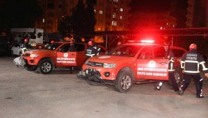 Adana'dan İzmir'e 8 kişilik uzman ekip gönderildi