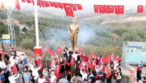 Akdeniz Belediyesinden Melemez'e Atatürk Heykeli