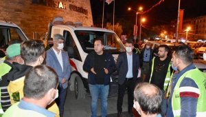 Akhisar Belediyesi, İzmir'deki depremzedelerin yanında