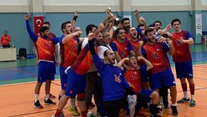 ALKÜ Spor Kulübü Hentbol Takımı 2. Lige yükseldi.