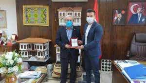 Altınorduspor Spor Dış Sportif Etkinlikler Direktörü Korkmaz'dan Başkan Şahin'e ziyaret