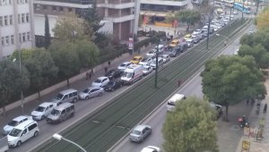 Ambulansın trafikle imtihanı