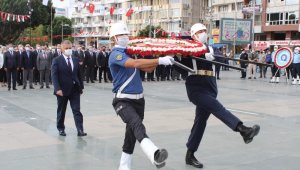 Antalya'da 29 Ekim Cumhuriyet Bayramı kutlamaları pandemi kuralları çerçevesinde başladı