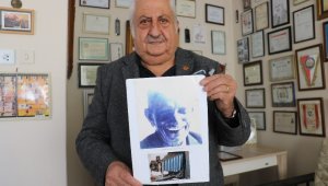 Aşık Veysel'in yüzlerce fotoğrafını müzeyi andıran arşivinde saklıyor