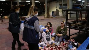 Aydın Büyükşehir ekipleri depremzedelerin yardımına koştu