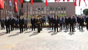 Aydın'da 29 Ekim kutlamaları çelenk koyma töreni başladı