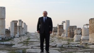 Bakan Varank, Denizli ziyaretini Loadikya Antik Kentinde gün batımına karşı tamamladı