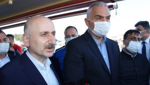 Bakanlar tsunami vuran bölgeyi ziyaret etti