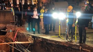 Balıkesir'de BASKİ yeni yağmur suyu borularını döşüyor