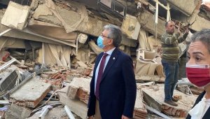 Başkan Arslan, İzmir'de deprem bölgesinde