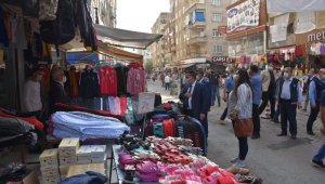 Başkan Beyoğlu, bakıma alınan Sakarya Caddesinde incelemelerde bulundu
