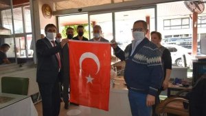 Başkan İnal'dan esnafa 29 Ekim hediyesi