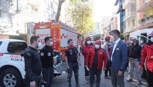 Başkan Yüksel, İzmir'de deprem bölgesinde incelemelerde bulundu