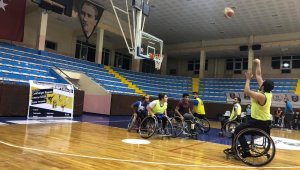 Basketler Cumhuriyet için atıldı