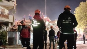 Bilecik'ten yola çıkan arama kurtarma ekibi deprem bölgesine ulaştı