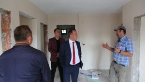 Bolu'da yangında 2 çocuğunu kaybeden aileye yeni evini teslim edildi