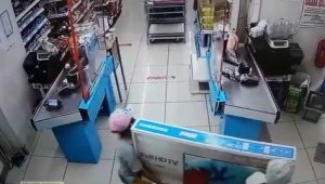 Boylarından büyük hırsızlık