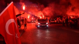 Bozüyük 29 Ekim Cumhuriyet Bayramını gecede kutladı
