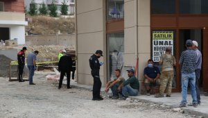Bulduğu cisim elinde patladı, parmakları parçalandı
