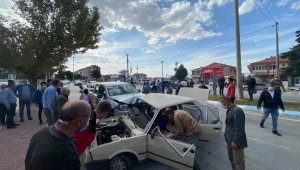Burdur'da trafik kazası: 2'si çocuk 7 yaralı
