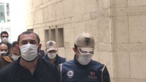 Bursa'da kovalamaca sonucu yakalandı, el bombası çıktı
