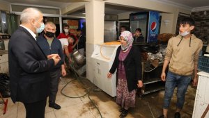 Büyükgöz, yağıştan etkilenen esnafları ziyaret etti